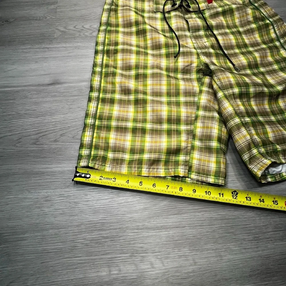 The North Face Quick Dry‎ Mens Board Shorts Size 32 Plaid Green Yellow